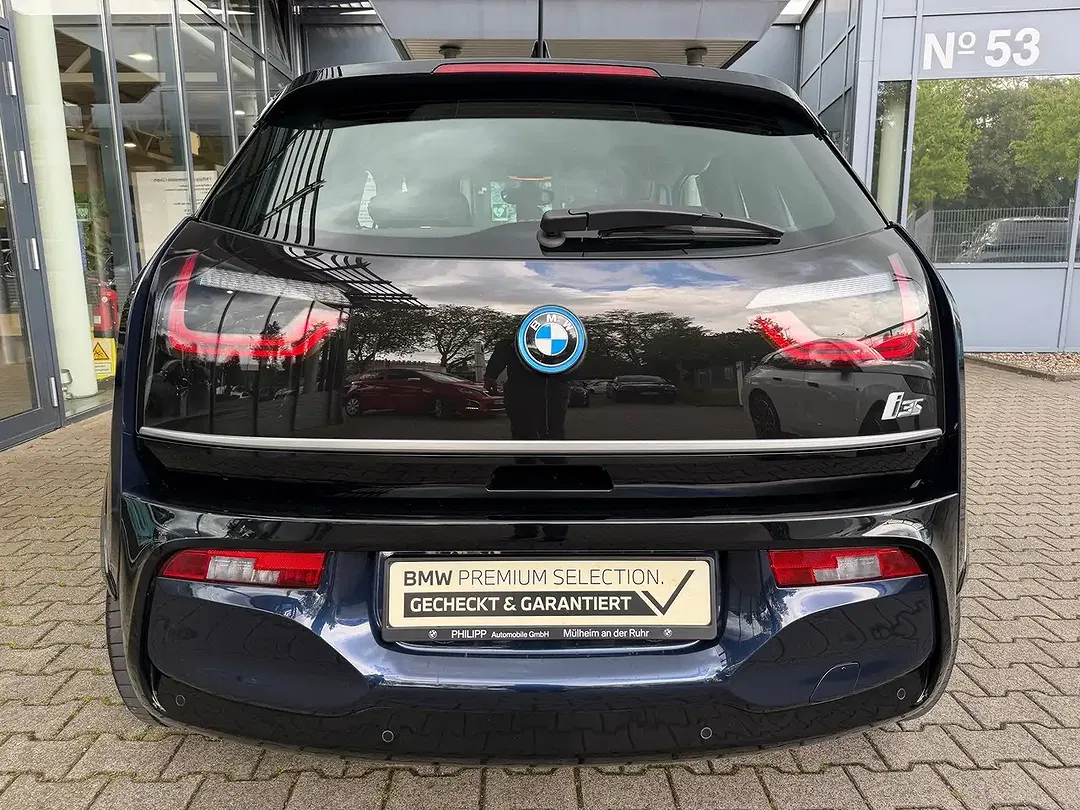 BMW i3 - Thumbnail 5