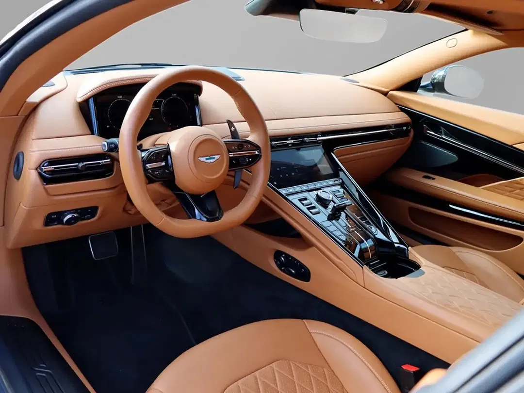 Aston Martin DB12 - Thumbnail 17