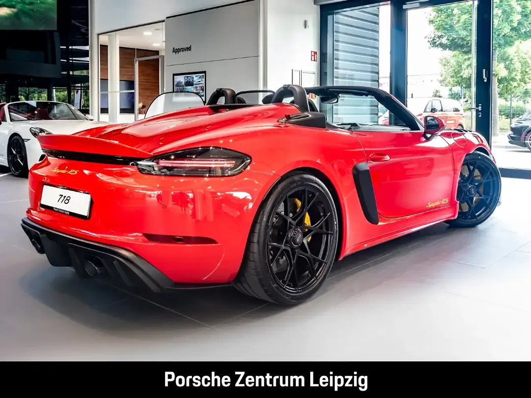 Porsche 718 Spyder RS - Thumbnail 10