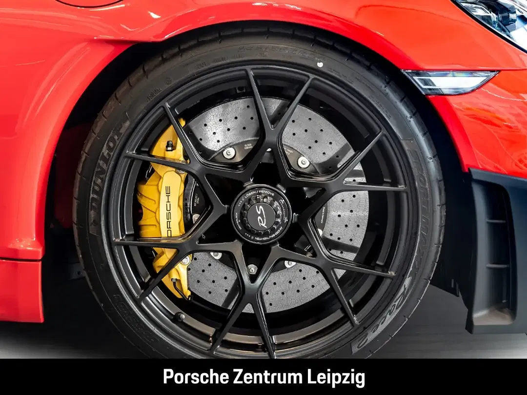 Porsche 718 Spyder RS - foto 15