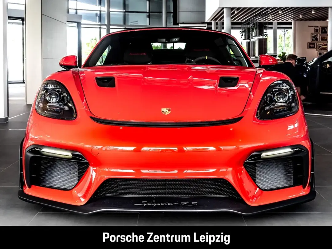 Porsche 718 Spyder RS - Thumbnail 4