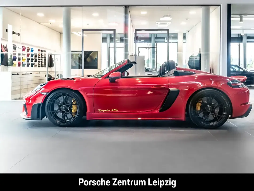Porsche 718 Spyder RS - Thumbnail 8