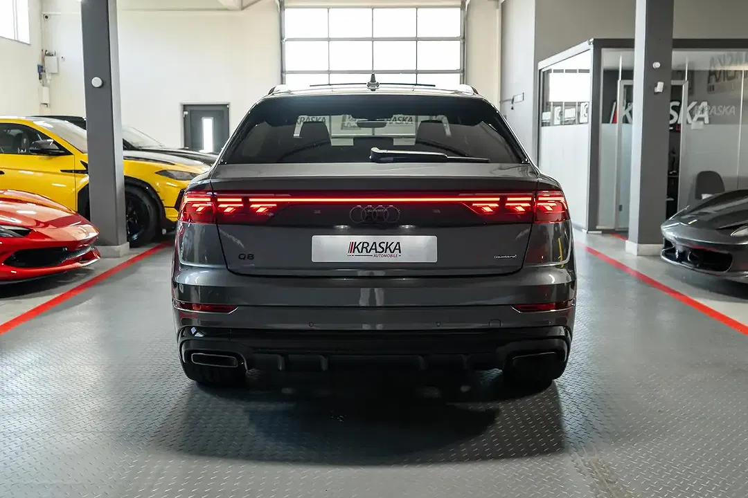 Audi Q8 60 TFSI e quattro S line - Thumbnail 9