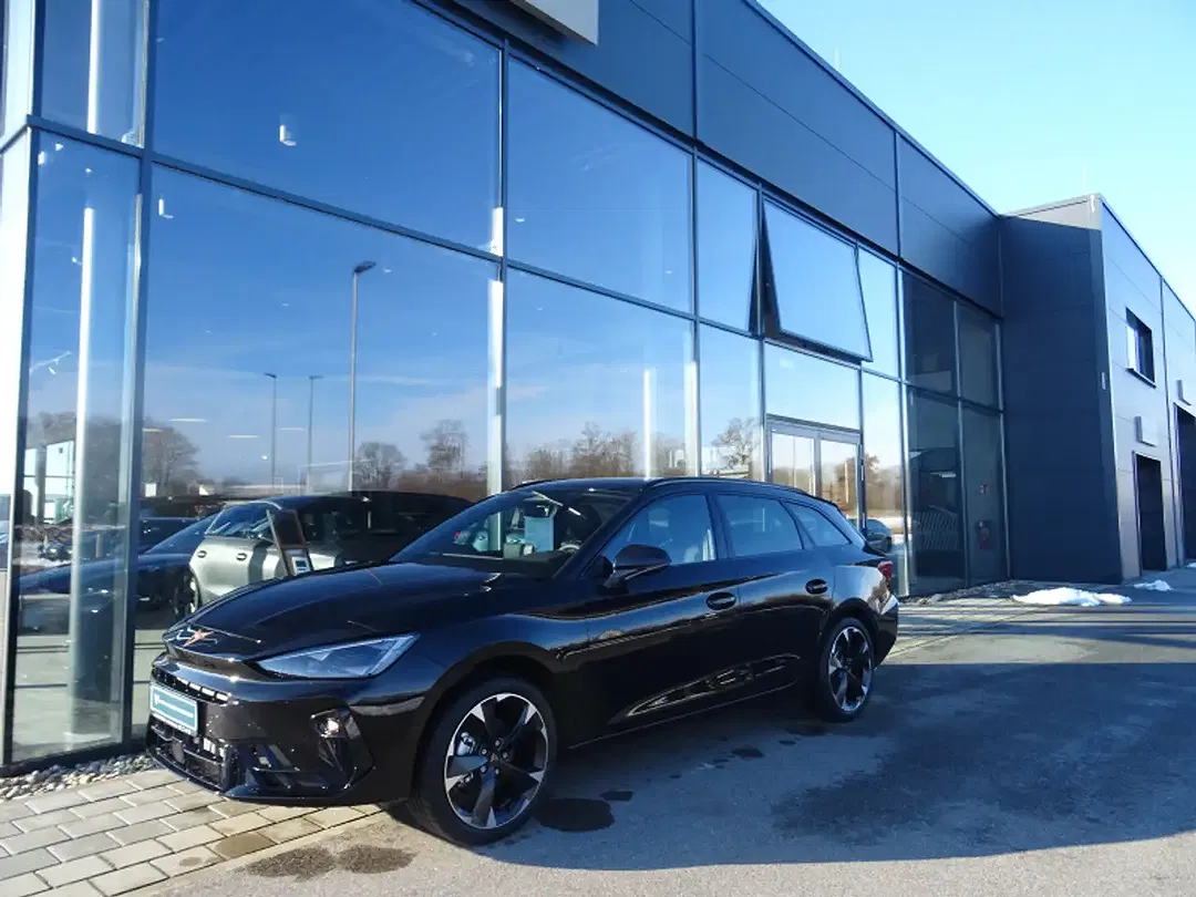 CUPRA Leon 1.5 eTSI DSG Sportstourer - Thumbnail 1