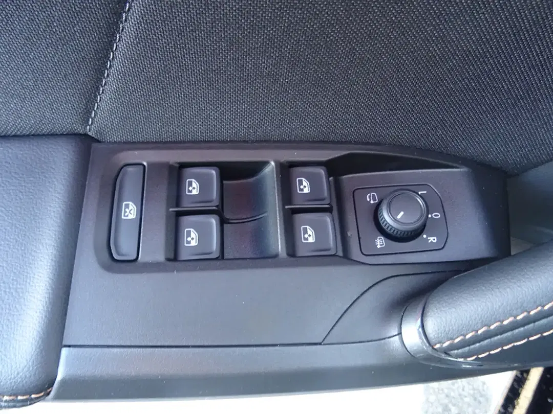 CUPRA Leon 1.5 eTSI DSG Sportstourer - Thumbnail 14