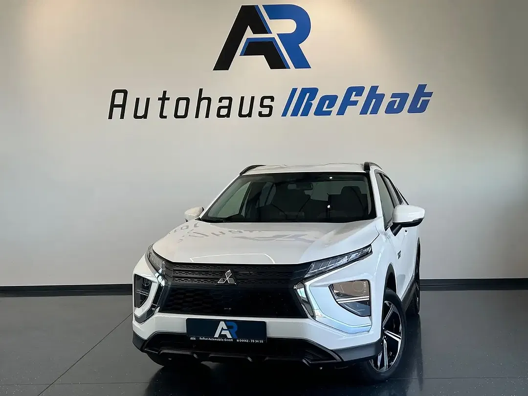 Mitsubishi Eclipse Cross Hybrid 4WD Basis - foto 1