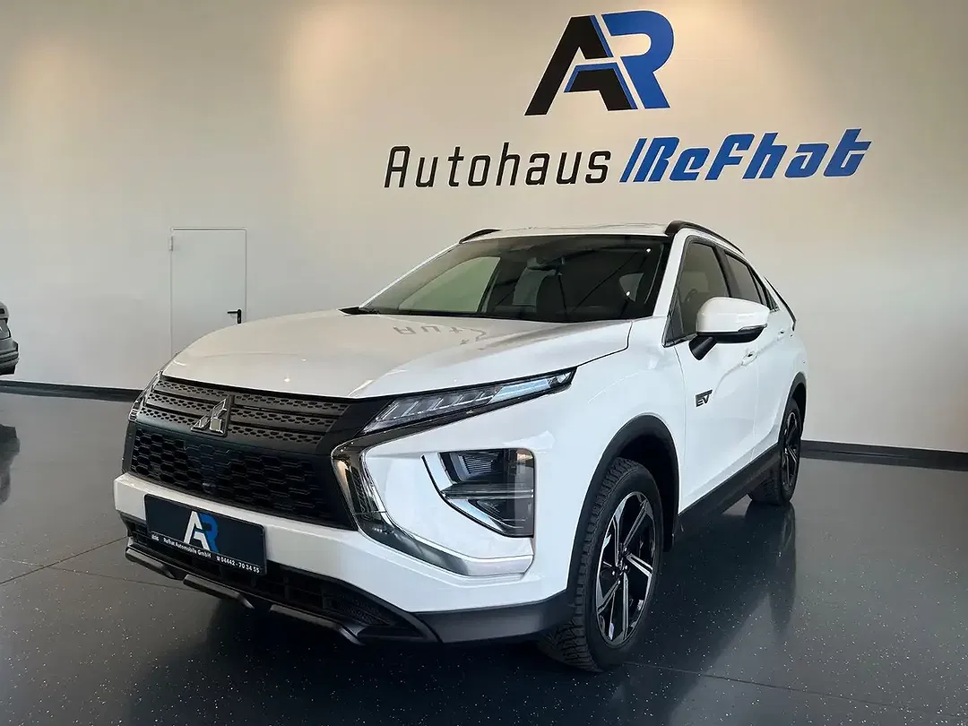 Mitsubishi Eclipse Cross Hybrid 4WD Basis - foto 2