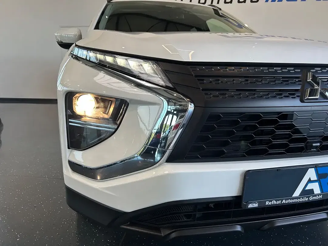 Mitsubishi Eclipse Cross Hybrid 4WD Basis - Thumbnail 5