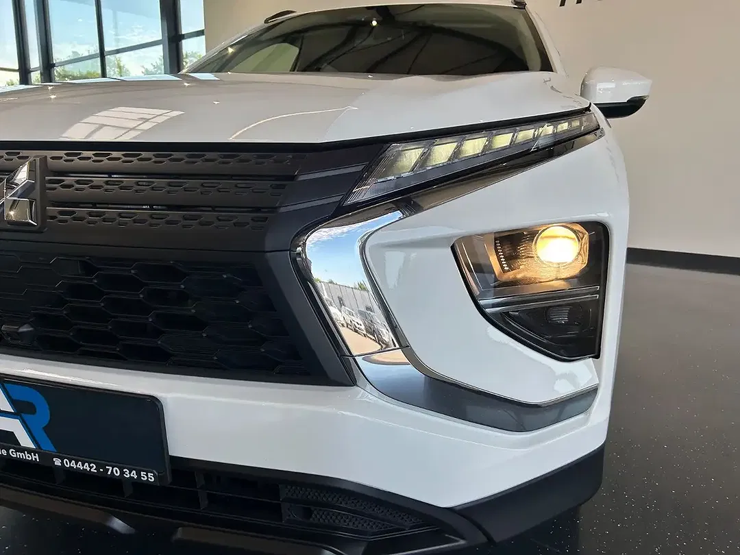 Mitsubishi Eclipse Cross Hybrid 4WD Basis - Thumbnail 6
