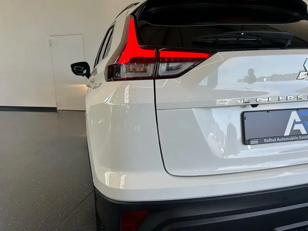 Mitsubishi Eclipse Cross Hybrid 4WD Basis - Thumbnail 8