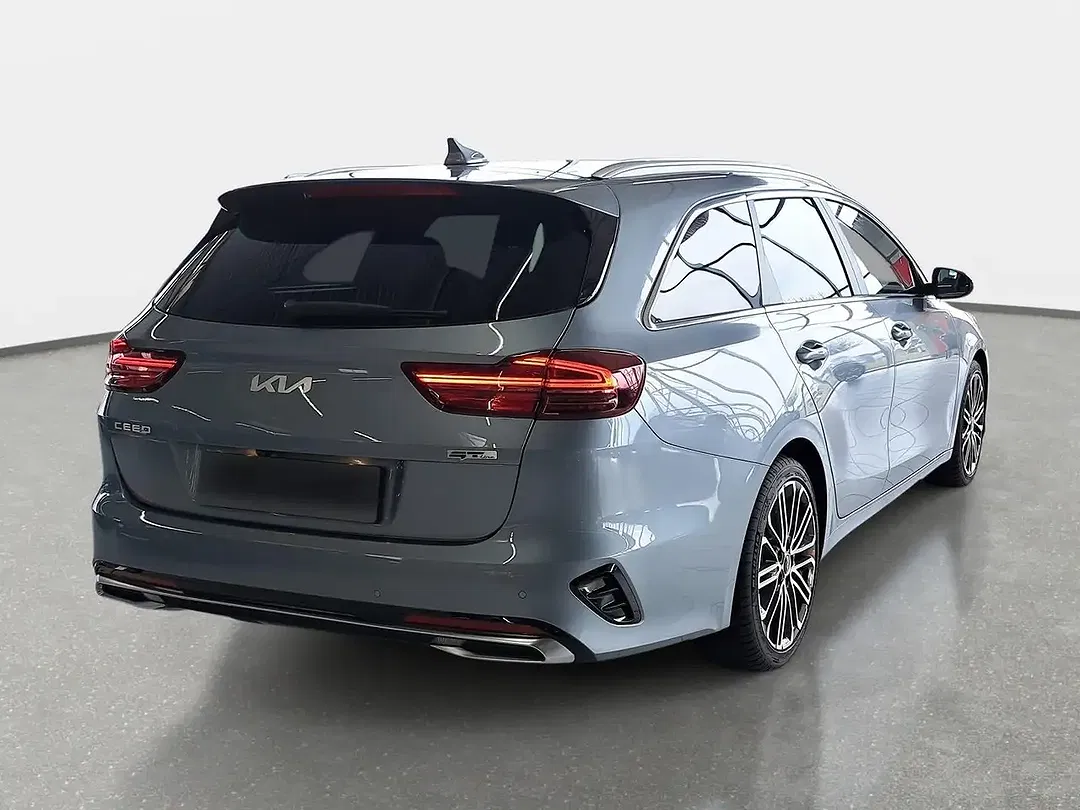 Kia Ceed SW / cee'd SW 1.5 T-GDI DCT GT-Line - Thumbnail 3