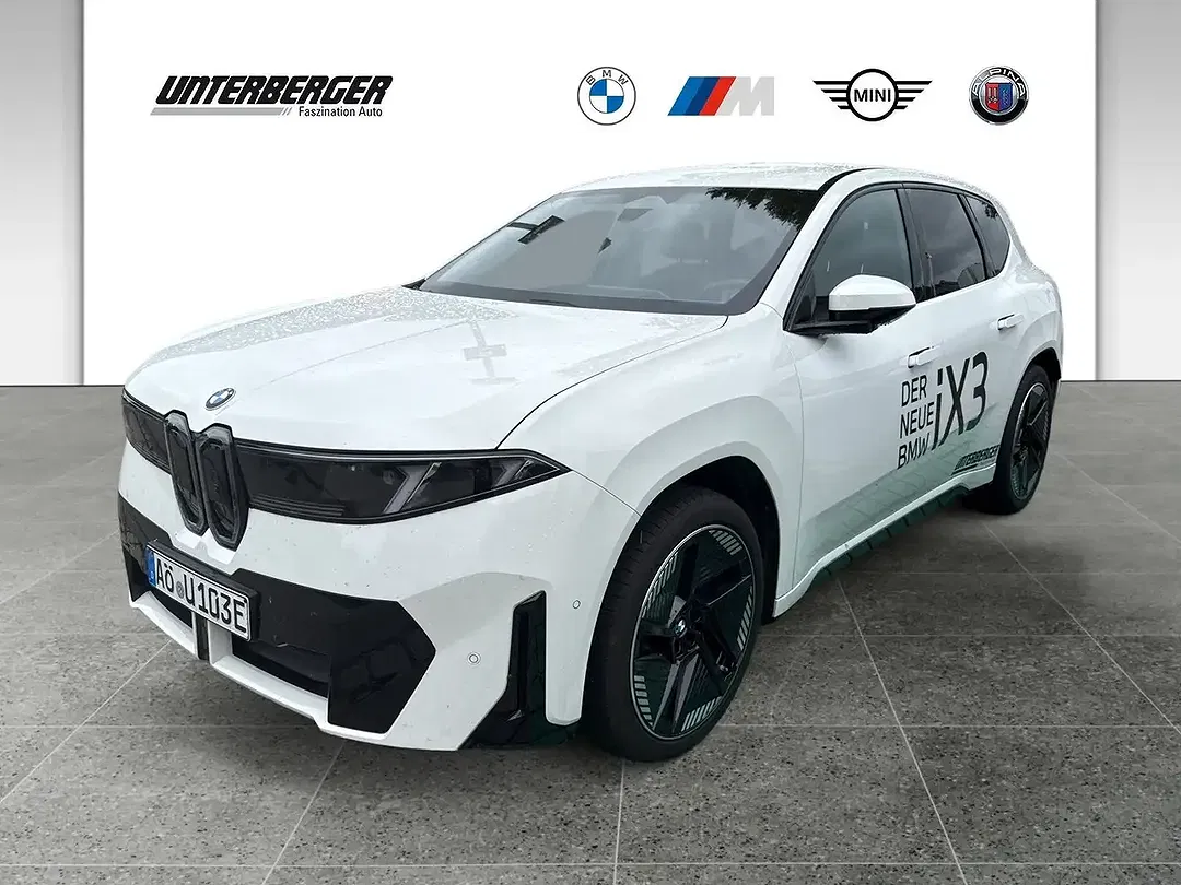 BMW iX3 xDrive - Thumbnail 2