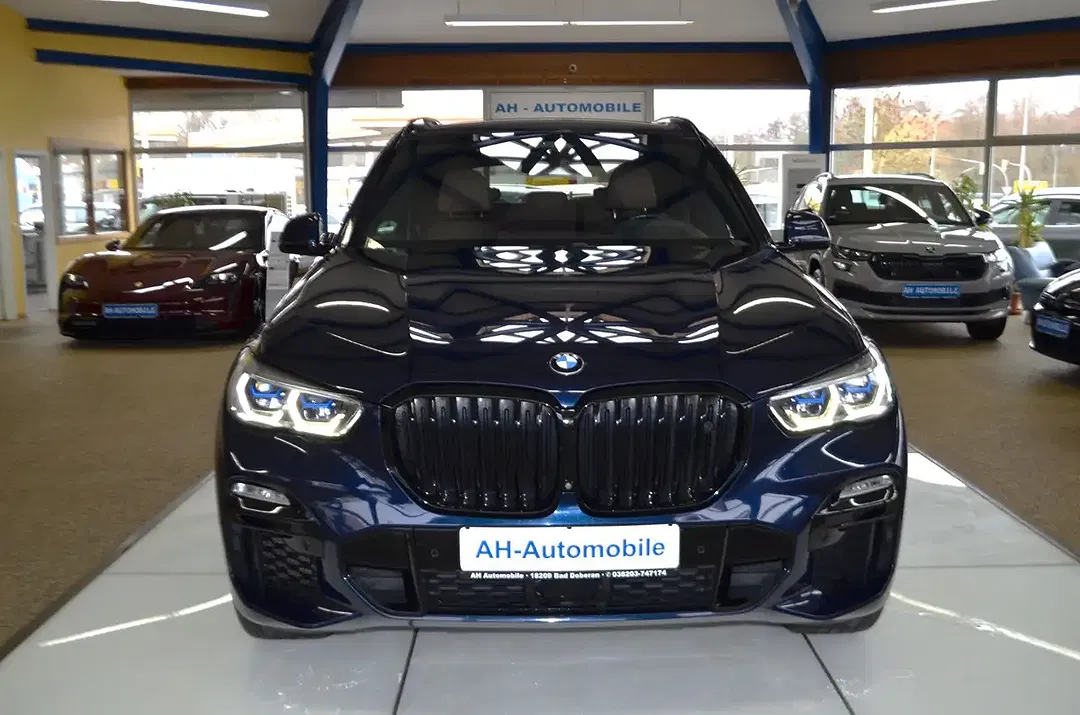 BMW X5 M - Thumbnail 3