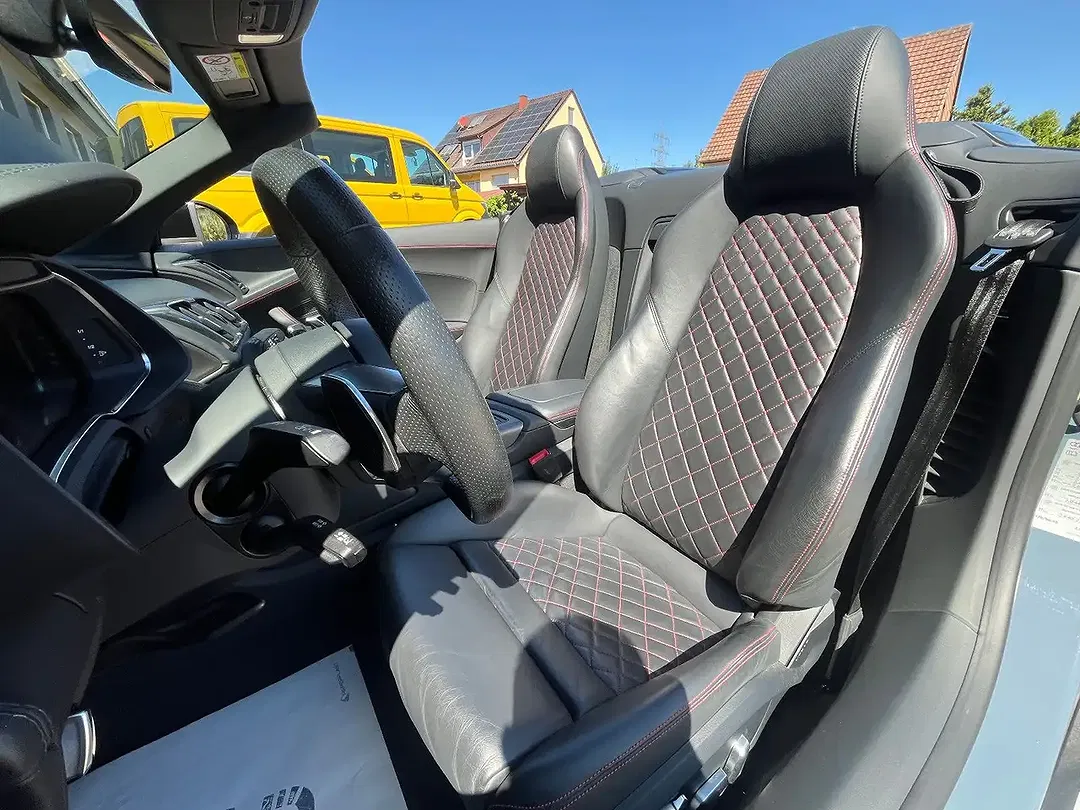 Audi R8 5.2 FSI S tronic performance - Thumbnail 7