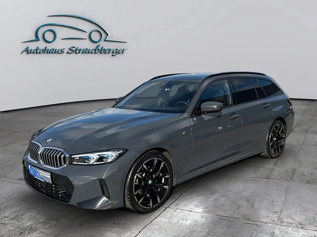 BMW 320 Touring M Sport - Thumbnail 2