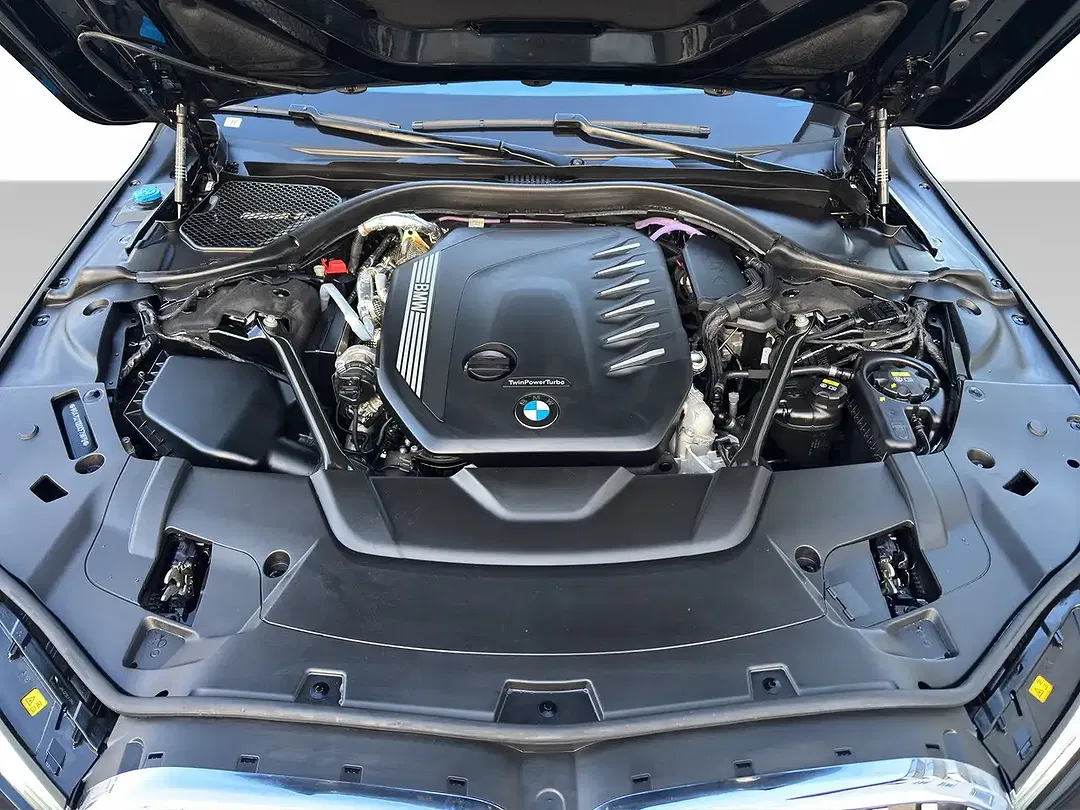 BMW 740 xDrive - Thumbnail 7