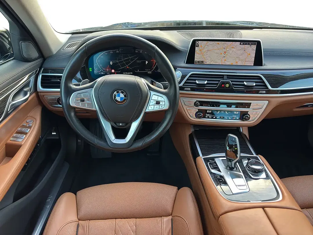 BMW 740 xDrive - Thumbnail 3