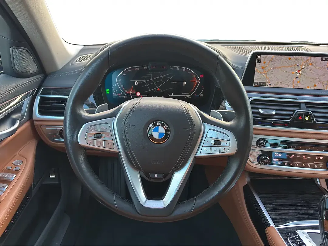 BMW 740 xDrive - Thumbnail 4