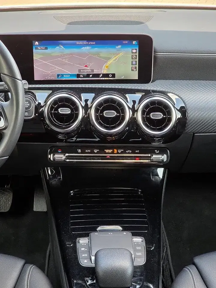 Mercedes-Benz A 180 7G-DCT Style - Thumbnail 13