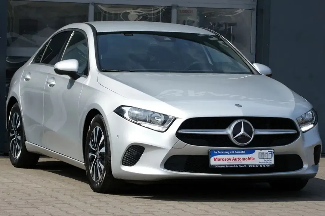 Mercedes-Benz A 180 7G-DCT Style - Thumbnail 2