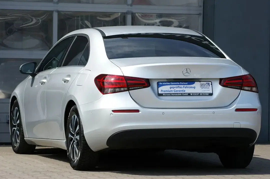 Mercedes-Benz A 180 7G-DCT Style - Thumbnail 3