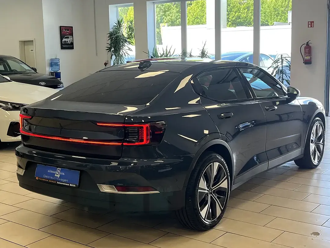 Polestar 2 Long Range - Thumbnail 4