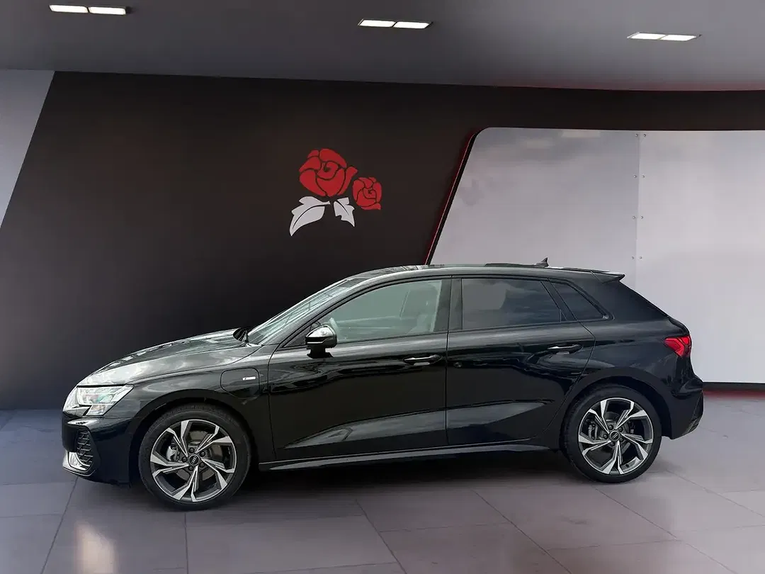 Audi A3 1.5 TFSI e S tronic Sportback S line - Thumbnail 2