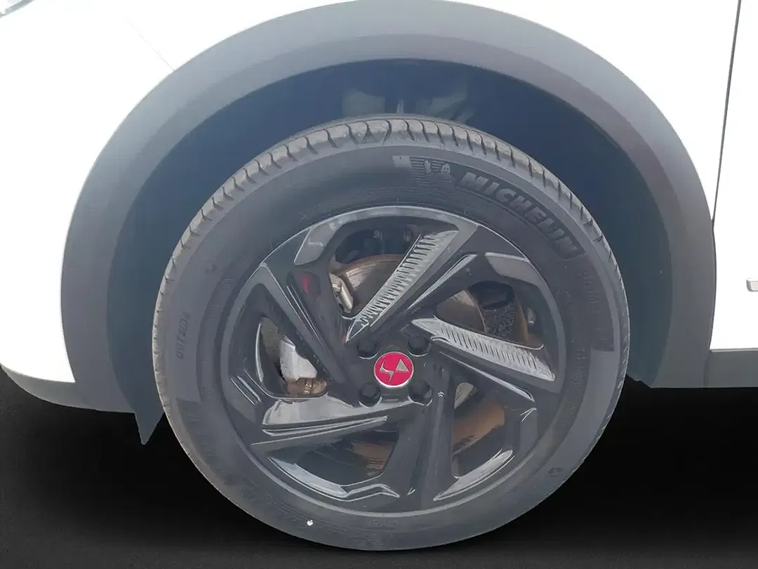 DS Automobiles DS 3 Crossback - Thumbnail 8