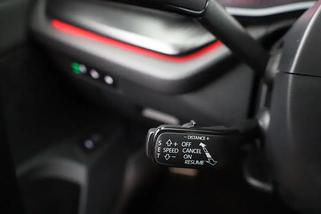Skoda Octavia TDI DSG Combi Sportline - Thumbnail 10
