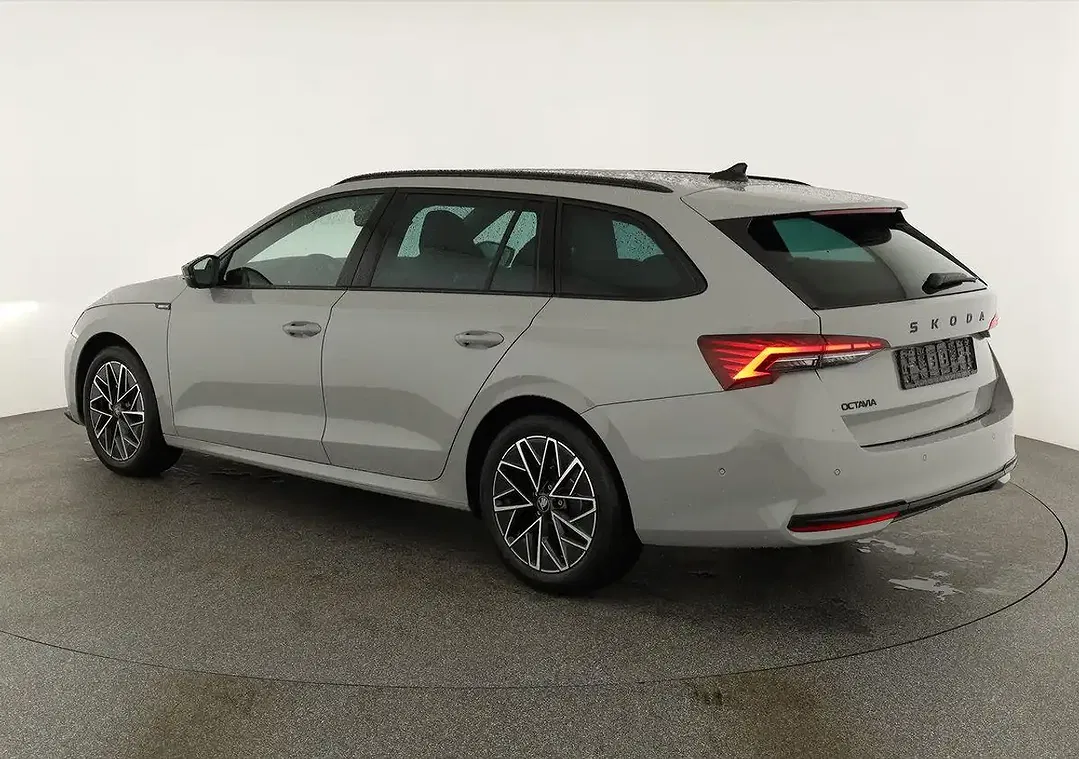 Skoda Octavia TDI DSG Combi Sportline - Thumbnail 4