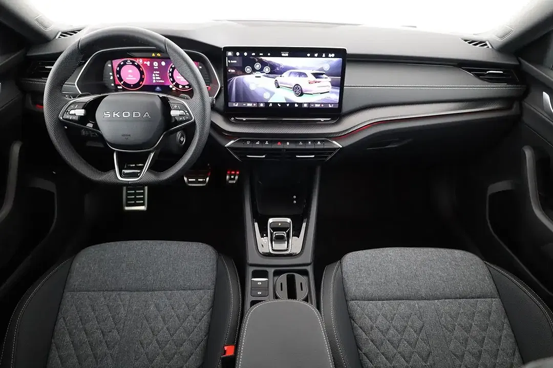 Skoda Octavia TDI DSG Combi Sportline - Thumbnail 5
