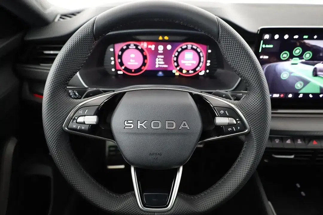 Skoda Octavia TDI DSG Combi Sportline - Thumbnail 6