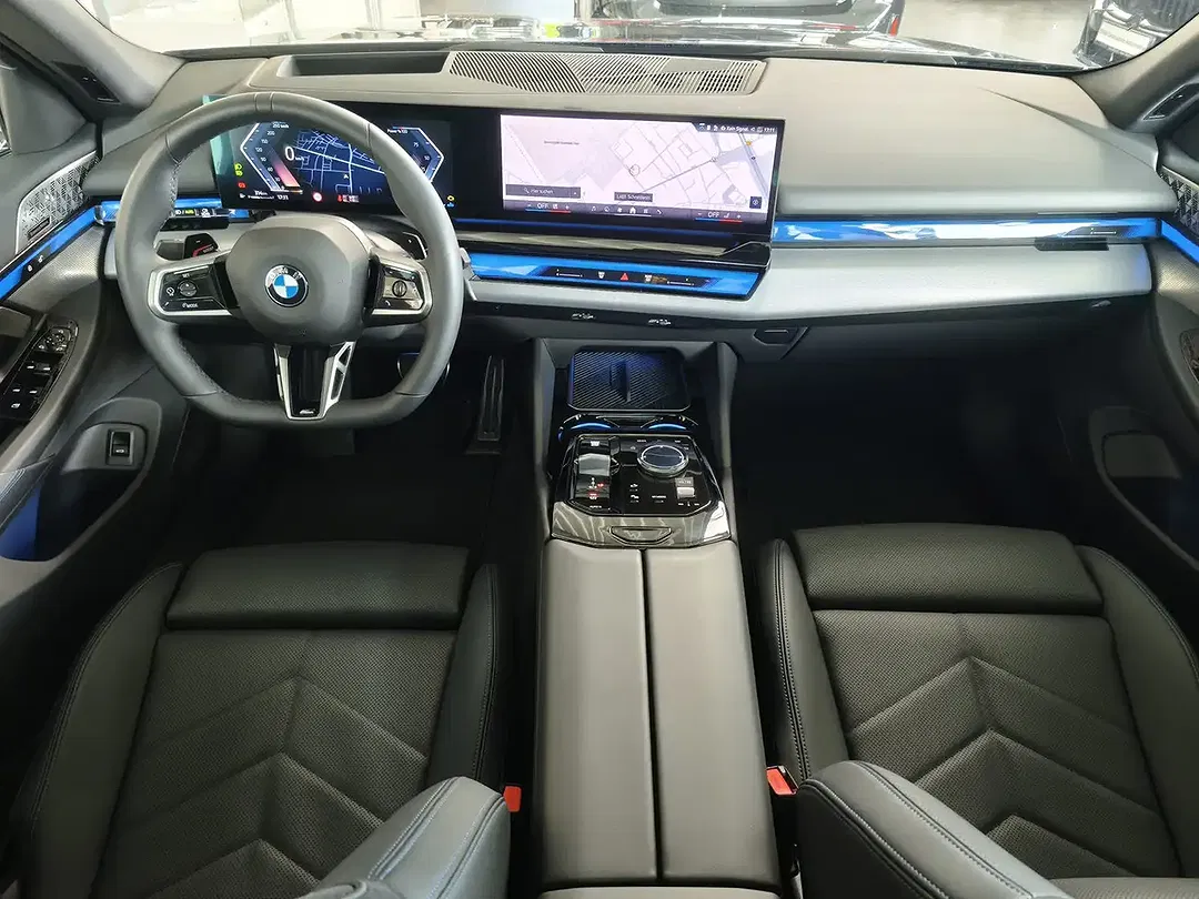 BMW 520 M Sport Pro Touring - Thumbnail 12