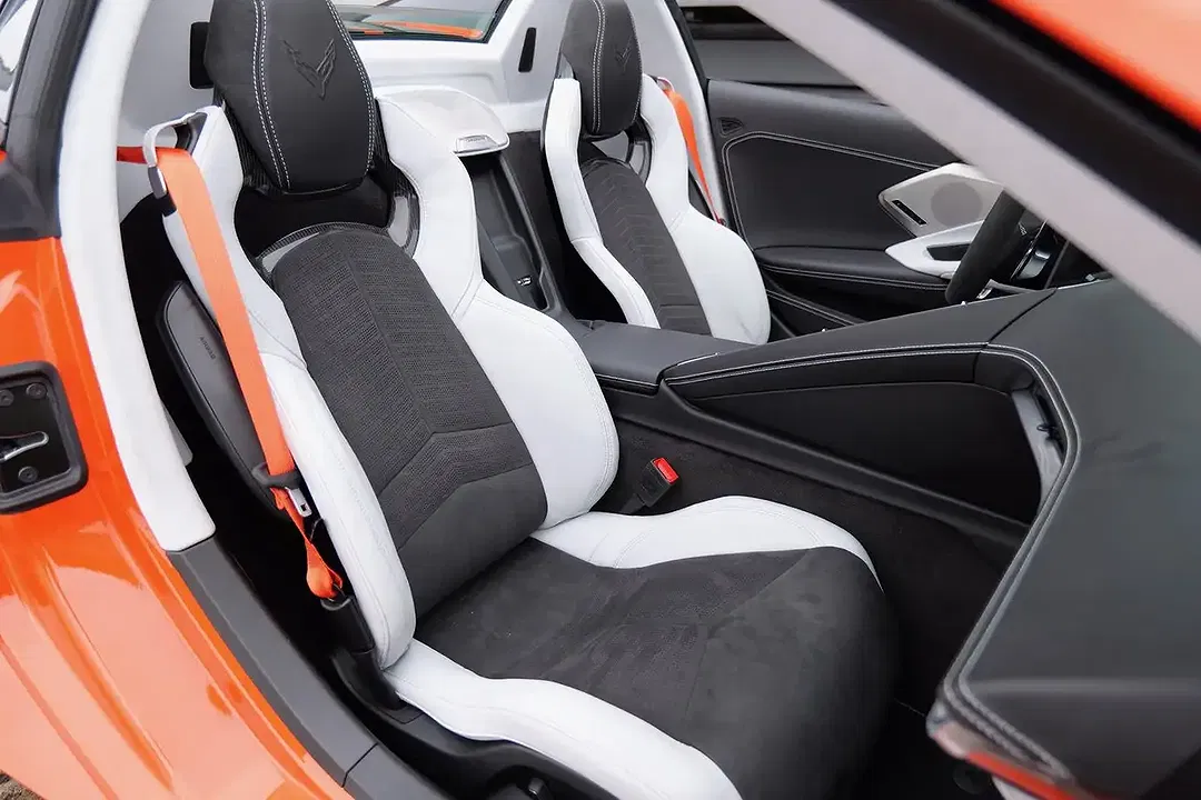 Corvette Stingray 3LT - Thumbnail 11