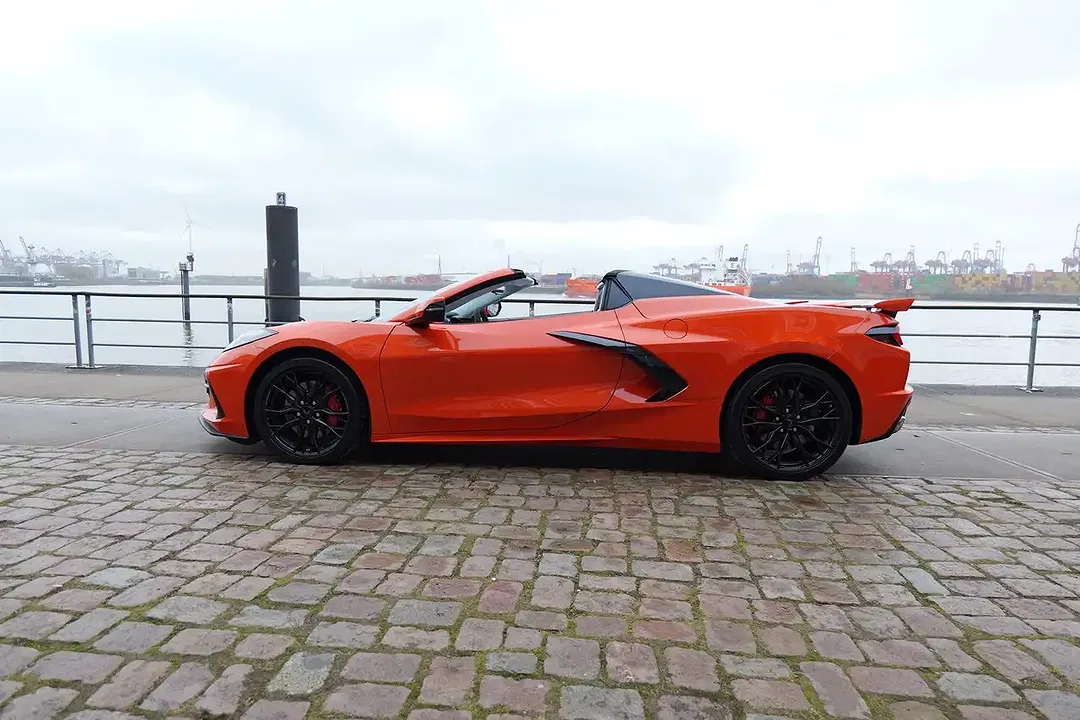 Corvette Stingray 3LT - Thumbnail 4