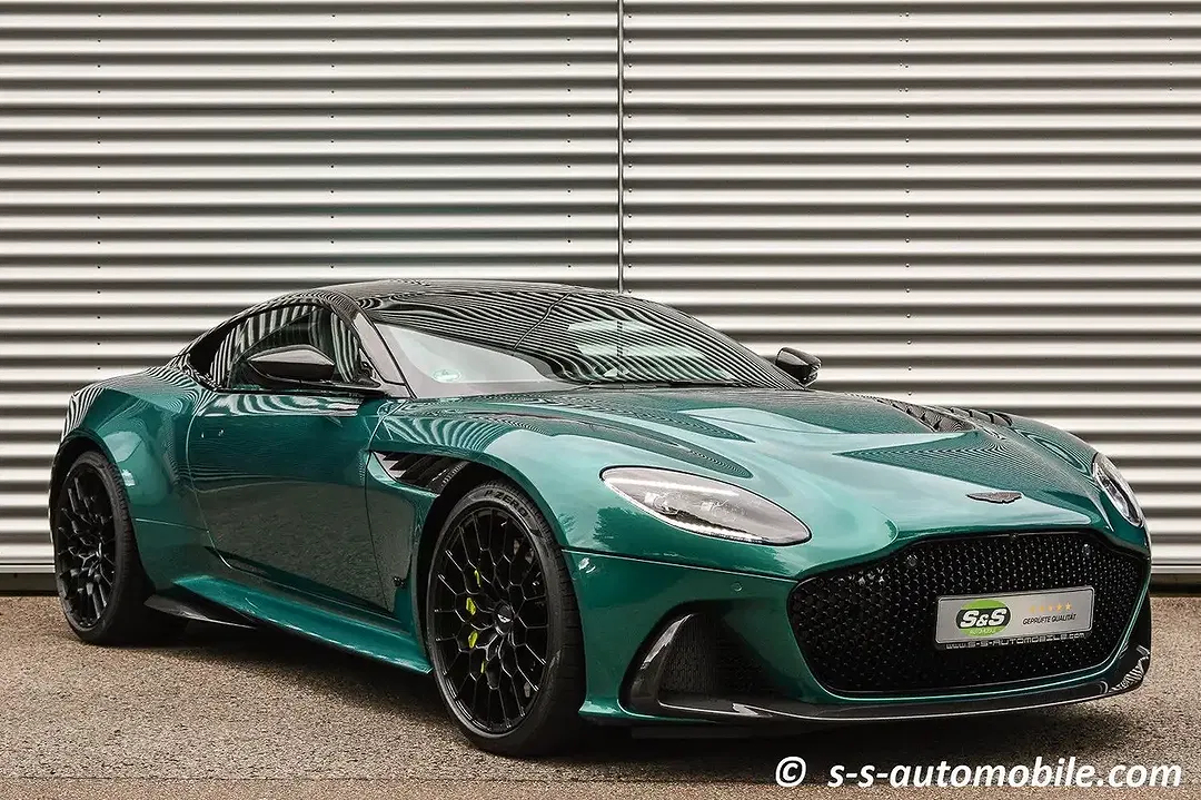 Aston Martin DBS 770 Ultimate - Thumbnail 12