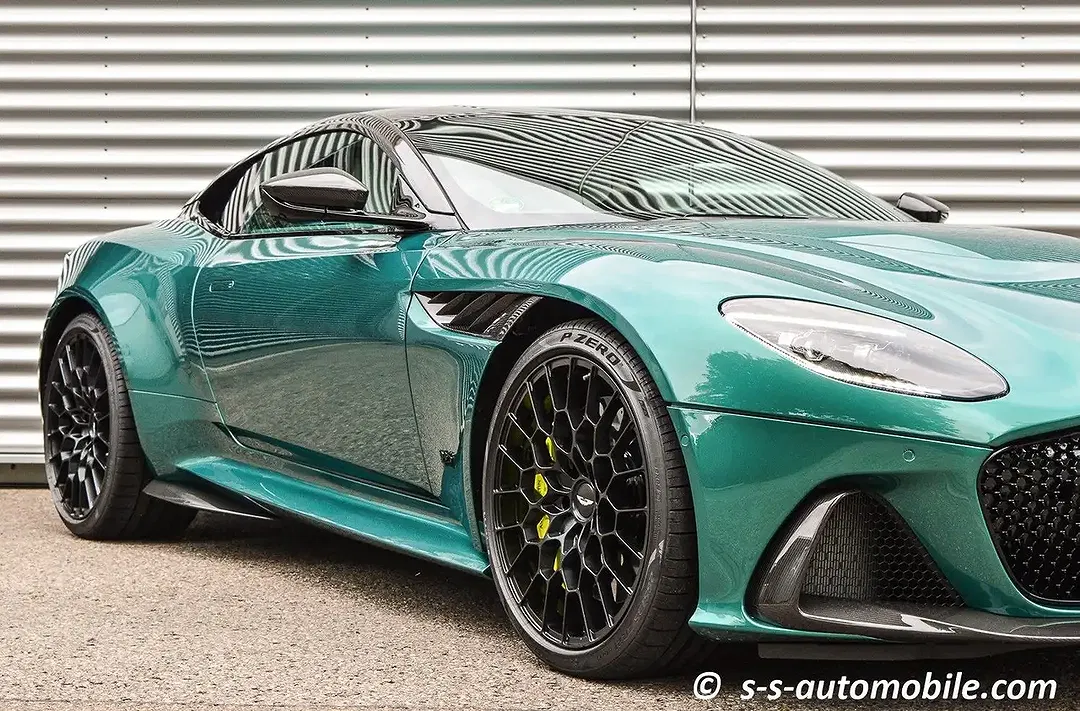 Aston Martin DBS 770 Ultimate - Thumbnail 13