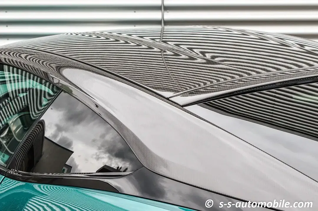 Aston Martin DBS 770 Ultimate - Thumbnail 6