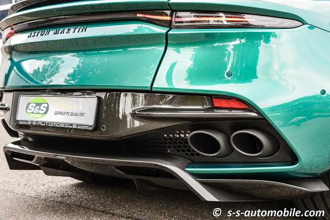 Aston Martin DBS 770 Ultimate - Thumbnail 9