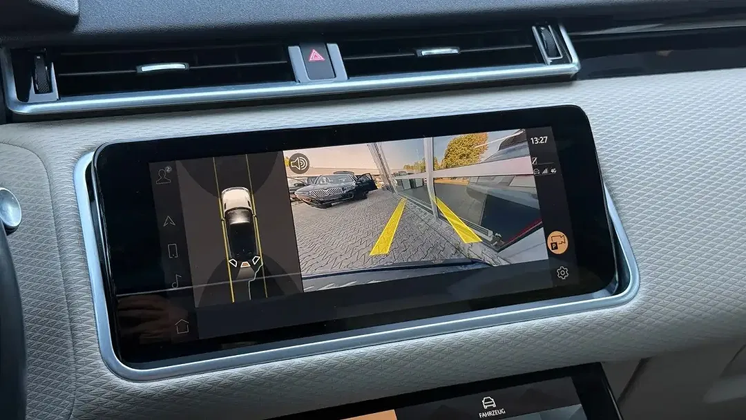 Land Rover Range Rover Velar R-Dynamic SE - Thumbnail 25