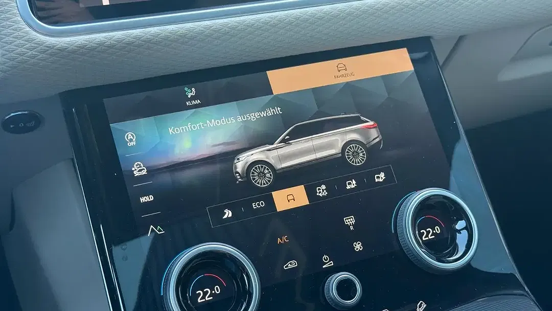 Land Rover Range Rover Velar R-Dynamic SE - Thumbnail 31