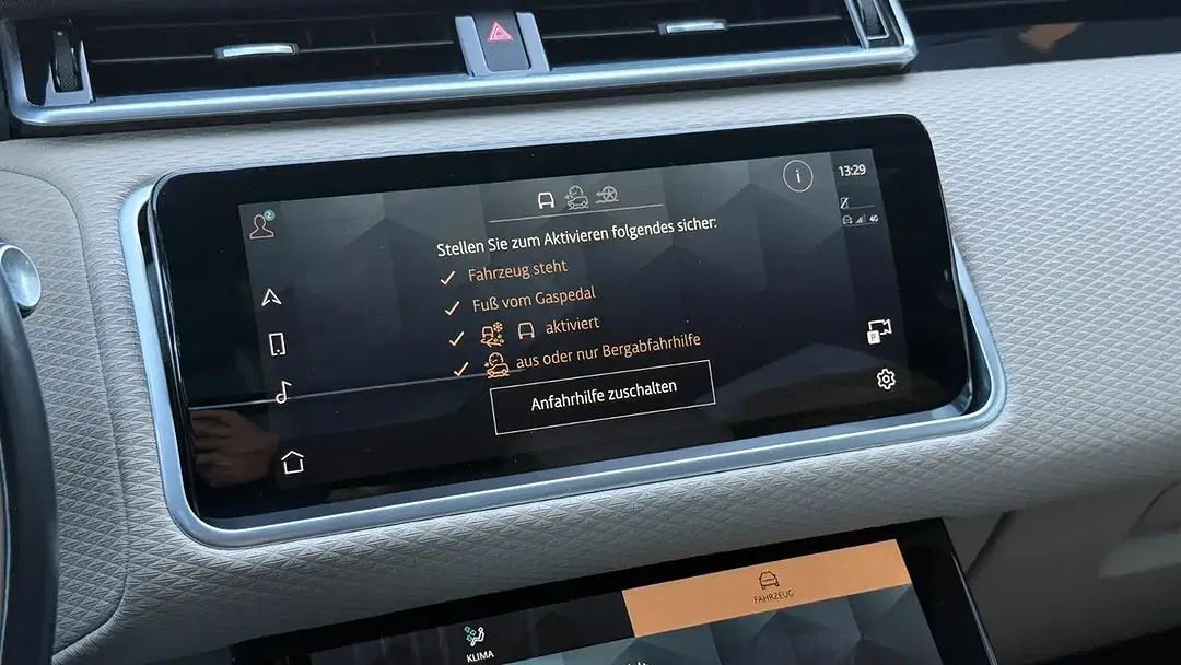 Land Rover Range Rover Velar R-Dynamic SE - Thumbnail 34