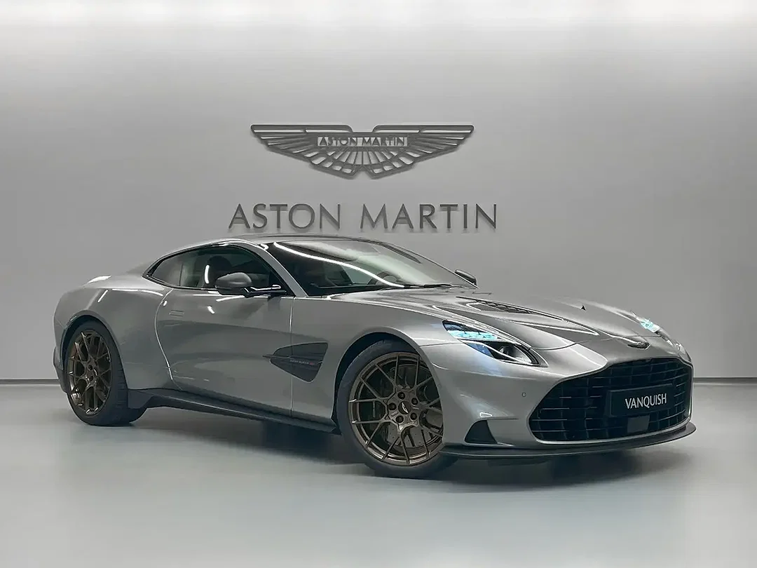Aston Martin Vanquish Coupe - Afbeelding 1