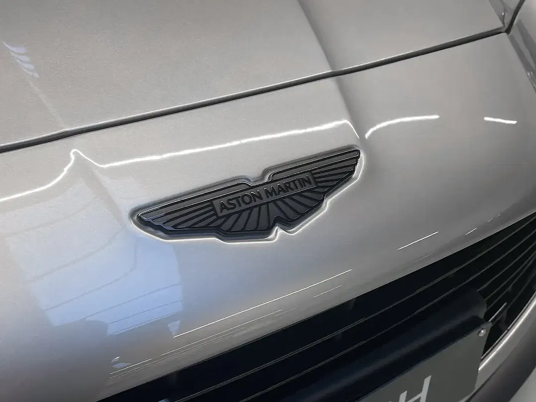 Aston Martin Vanquish Coupe - Thumbnail 14
