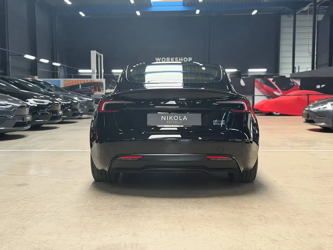 Tesla Model 3 Performance Highland Premium - Thumbnail 3