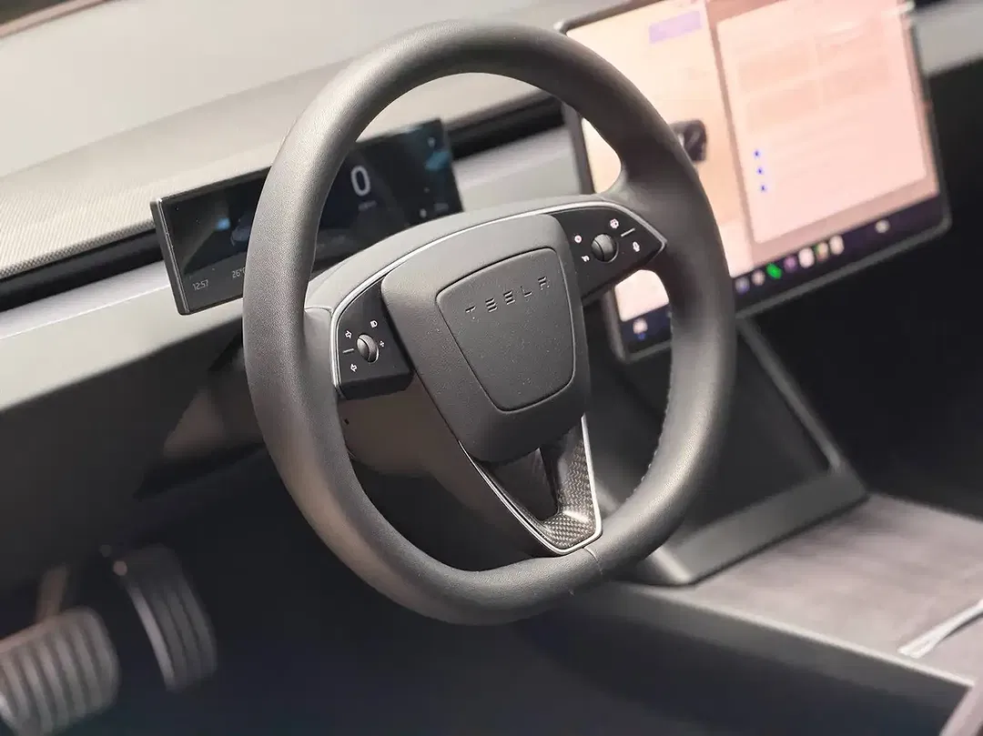 Tesla Model 3 Performance Highland Premium - Thumbnail 9