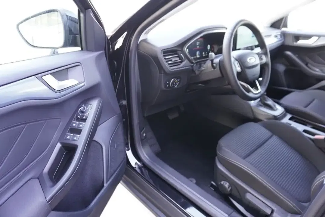 Ford Focus 1.0 Active X - Thumbnail 10