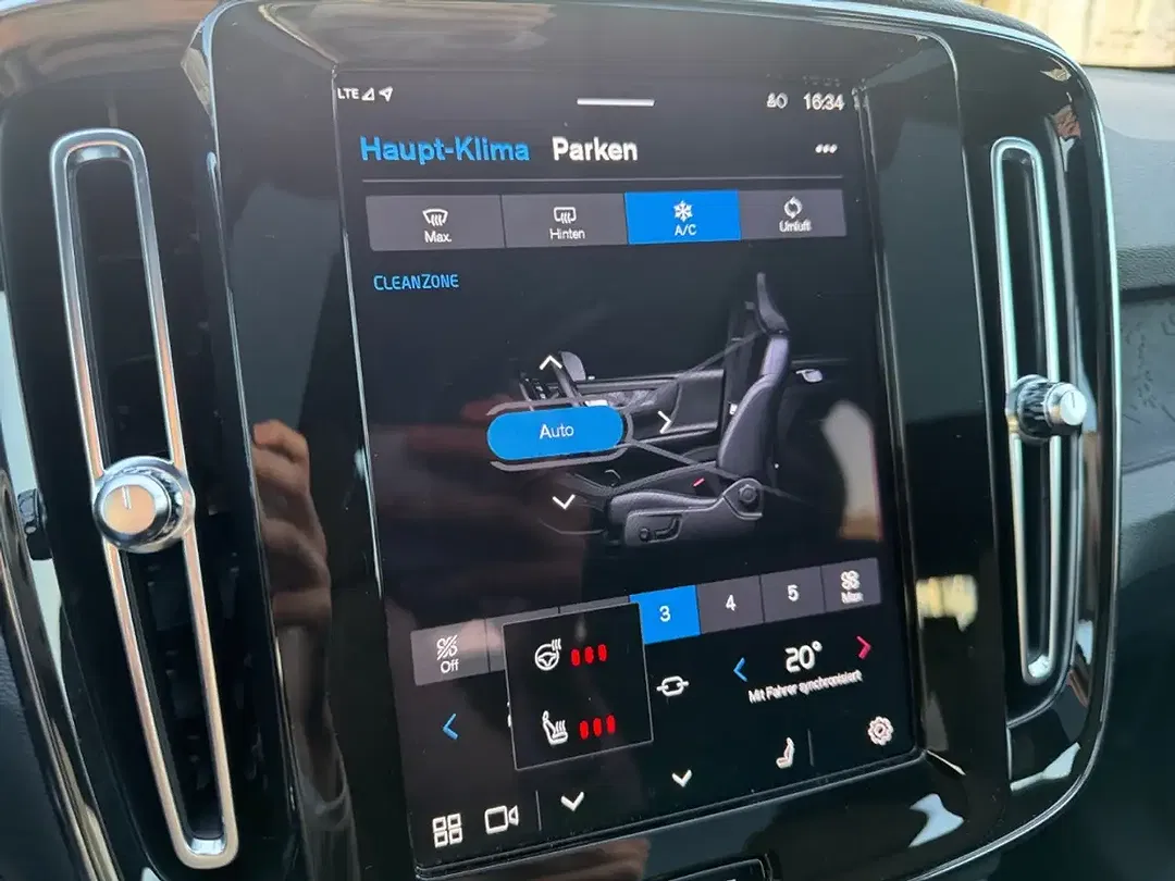 Volvo C40 EV Recharge Plus - Thumbnail 8