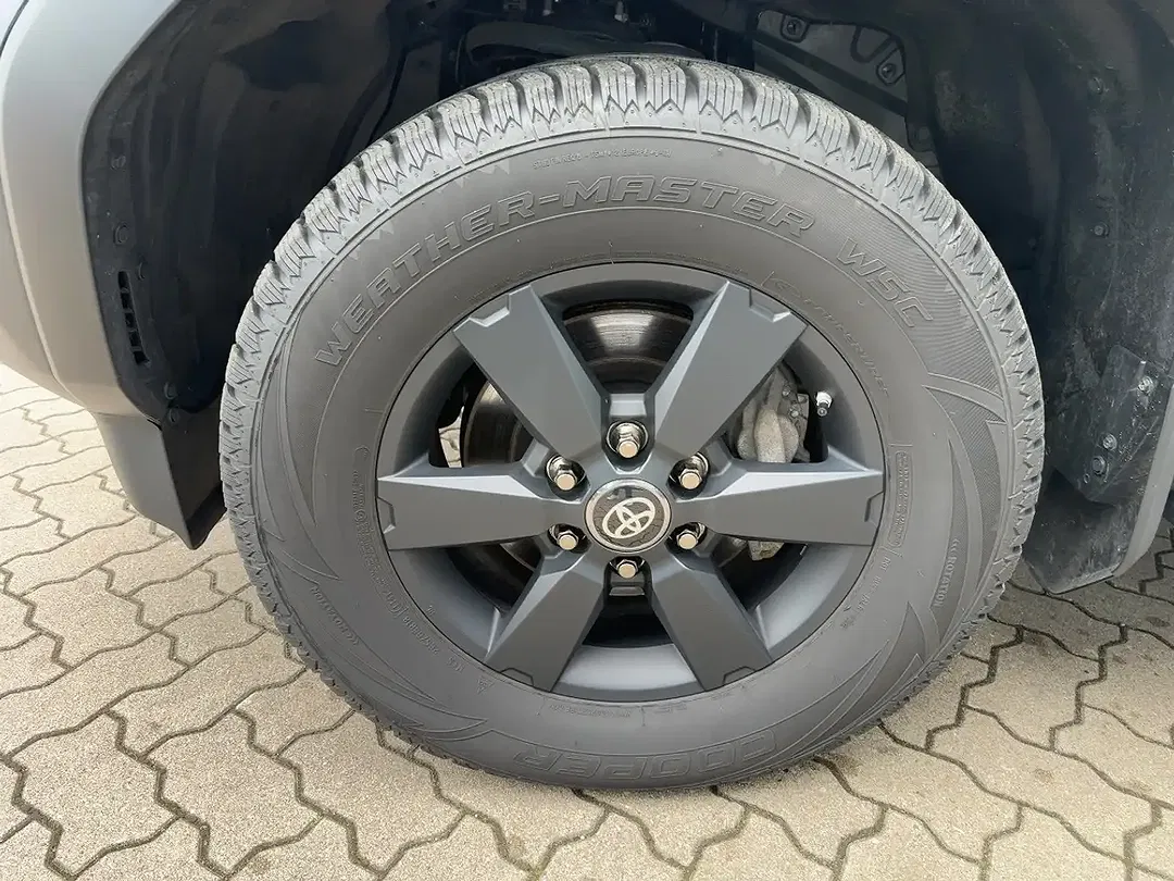 Toyota Land Cruiser 2.8 AUT 4x4 Executive - Thumbnail 4