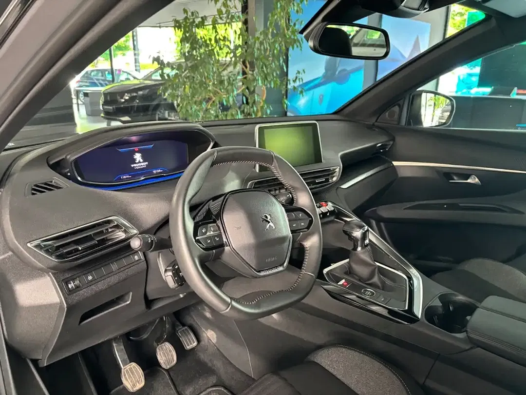 Peugeot 5008 PureTech Active Pack - Thumbnail 10